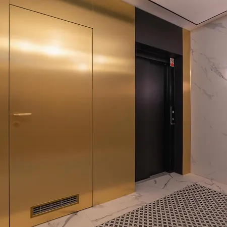 Klimatyzowane Apartamenty W Centrum Krakowa Z Parkingiem I Biurkiem By Renters Prestige Exterior photo