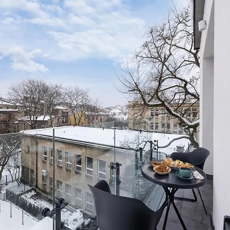 Klimatyzowane Apartamenty W Centrum Krakowa Z Parkingiem I Biurkiem By Renters Prestige Exterior photo